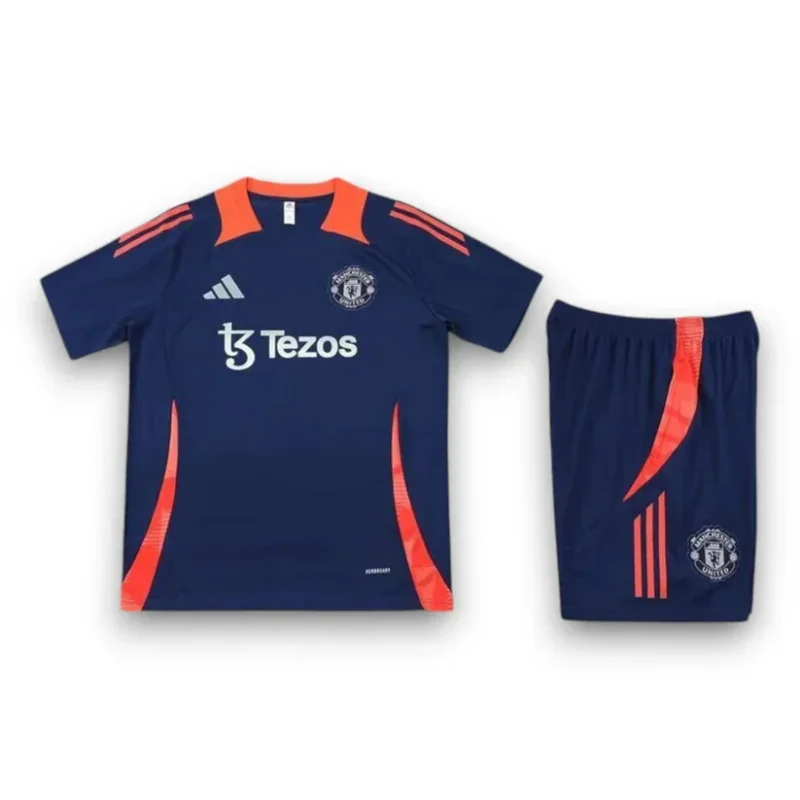 Ensemble Manchester United Entraînement 2024/2025