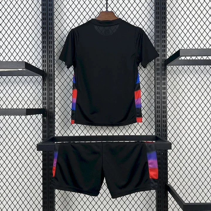 Kit Enfant Angleterre Extérieur 2025/2026