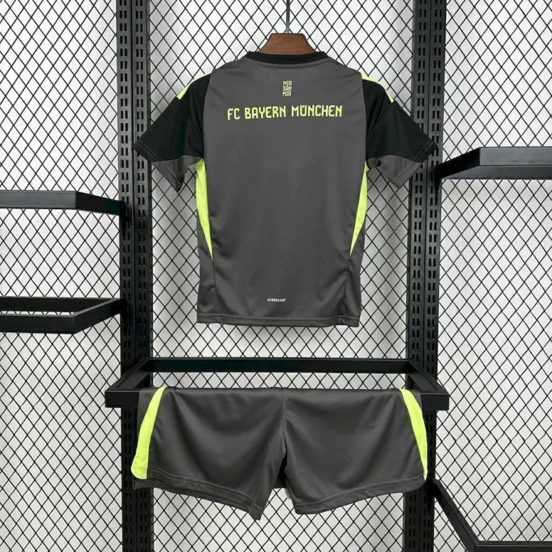 Kit Enfant Bayern Munich Domicile 2025/2026